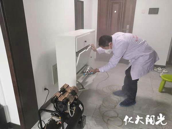 新房裝修室內(nèi)除甲醛