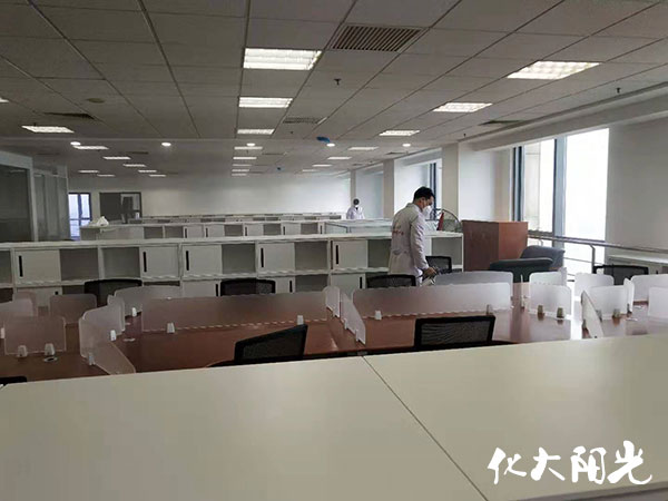 國際醫(yī)藥衛(wèi)生公司辦公室除甲醛