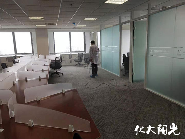 國際醫(yī)藥衛(wèi)生公司辦公室除甲醛