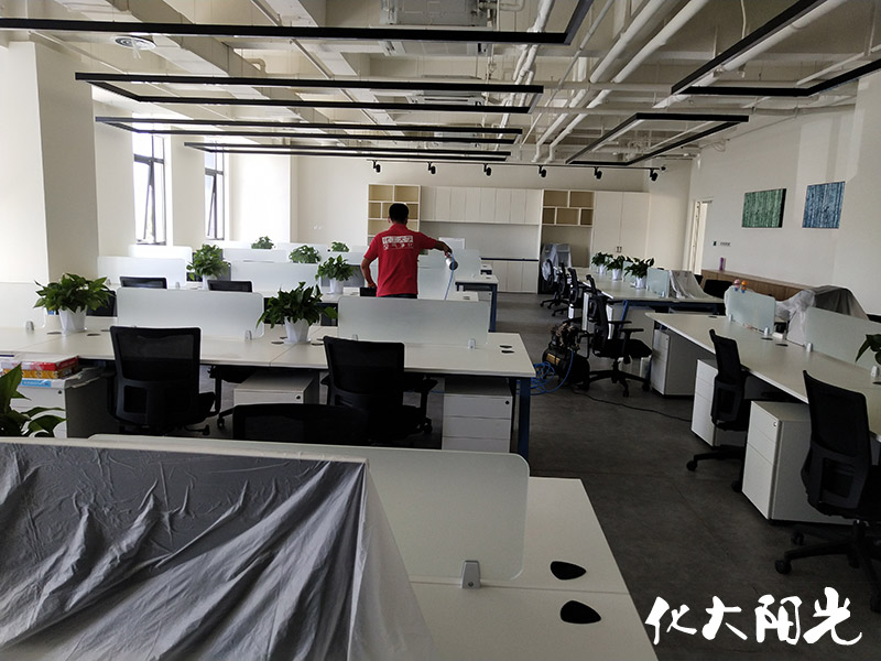 大型數(shù)據(jù)中心辦公區(qū)室內(nèi)除甲醛治理