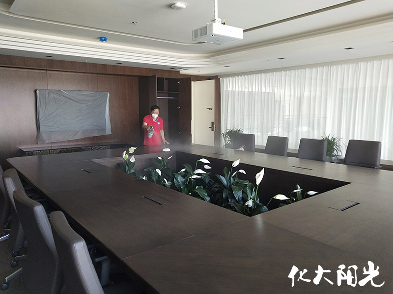 大型數(shù)據(jù)中心辦公區(qū)室內(nèi)除甲醛治理