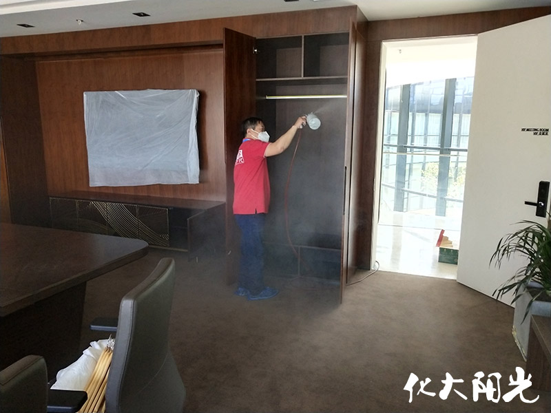 大型數(shù)據(jù)中心辦公區(qū)室內(nèi)除甲醛治理