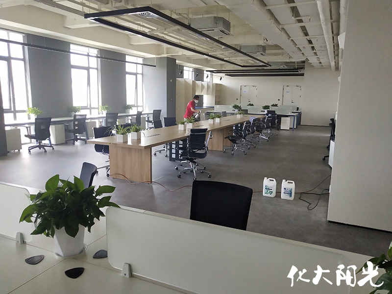 大型數(shù)據(jù)中心辦公區(qū)室內(nèi)除甲醛治理
