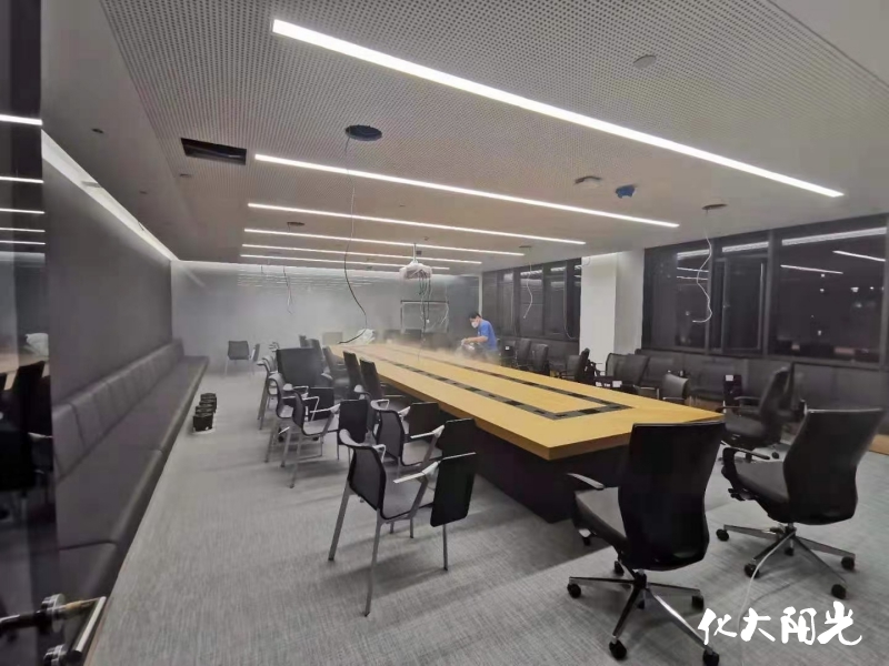 華潤置地新裝修辦公區(qū)除甲醛現(xiàn)場