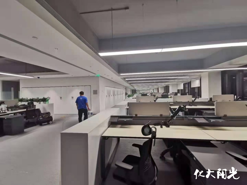 華潤置地新裝修辦公區(qū)除甲醛現(xiàn)場