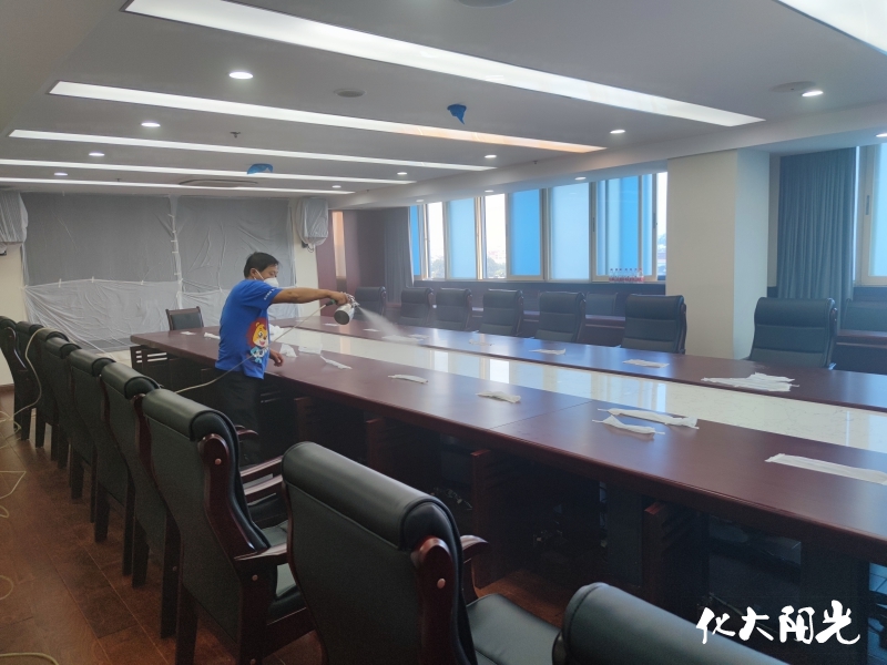 會(huì)議室除甲醛現(xiàn)場